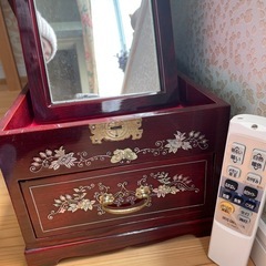 螺鈿化粧箱の画像