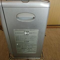 岩手　盛岡　KFーR３２　ブルーヒーター 石油ファンヒーター　実動　コンパクト　小型　暖房の画像