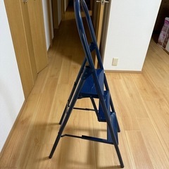 スチールステップ　ネイビー 3段 脚立 折りたたみ式の画像