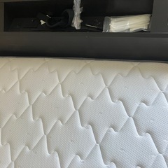 ダブルベッドマットの画像