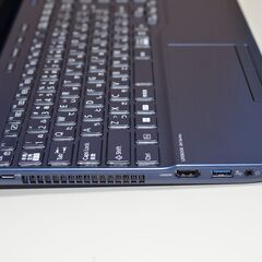 ほぼ未使用 美品ノートパソコン 富士通 AH50/H1 AMD Ryzen 7 5700U 爆速SSD256GB メモリー16GB 無線内蔵 WEBカメラ DVDマルチ Win11の画像