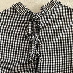 バックリボン　チェックシャツの画像
