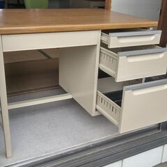 事務机