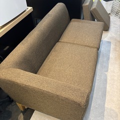 ニトリ　モスグリーンなソファー