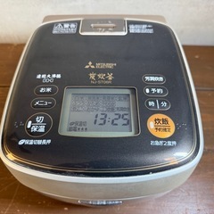 三菱　IHジャー炊飯器　NJ-ST06R-N  2017年製