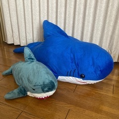 大きなサメのぬいぐるみ 2個セット