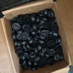 ソファ、ベッド、テーブルの脚の画像
