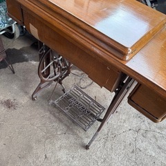 アンティークミシンジャンク品の画像