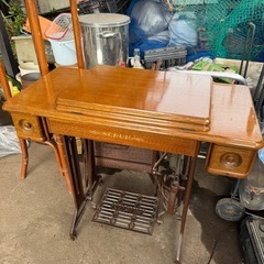 アンティークミシンジャンク品の画像