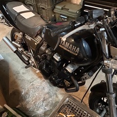 xjr400 4HM 現在不動です！エンジン、ホイール塗りたて