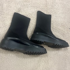 黒いブーツ
