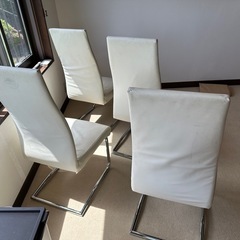 ダイニングチェア　4つセット【ニトリ】の画像