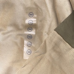 未着用タグ付き　ユニクロ　ロンT 150cmの画像