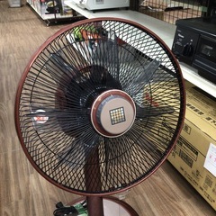 ユーイング DCリビング扇風機 リモコン付き 可変制翼 UF-DTS30H 2015年製の画像