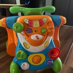 子供が歩く練習おもちゃの画像