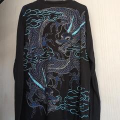 メンズプリントTシャツの画像
