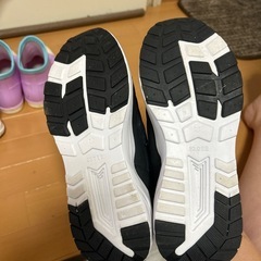 防水スニーカー23cm 女の子の画像