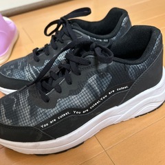 防水スニーカー23cm 女の子の画像
