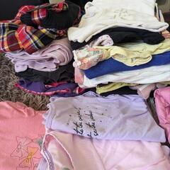 130センチ 女の子　夏服 ＆ 冬服 　水着 ＆ ラッシュ の画像