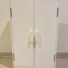 収納棚