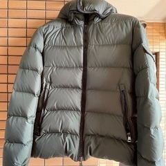 MONCLERダウンジャケットM-Lサイズ