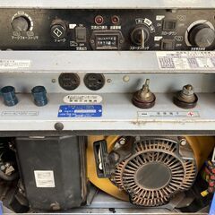 デンヨー防音型エンジン溶接機の画像