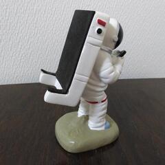 スマホスタンド　宇宙服　フィギュアの画像