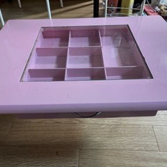 引き出し付きテーブル