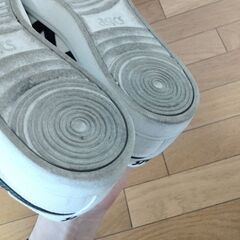 アシックス　スリッポン　28.5cm　クリーム色の画像