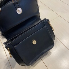 無料⭐️ファーバッグ ハンドバッグの画像