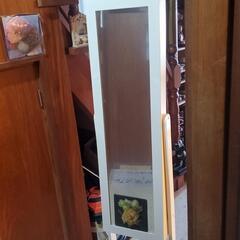 値下げ　鏡付きアクセサリー収納棚の画像