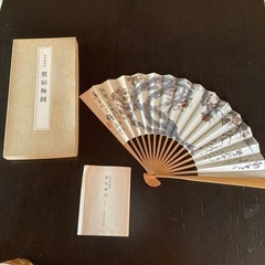 【新品未使用】富岡鉄斎筆　鶯宿梅図　扇子飾り　箱付き　清荒神清澄...
