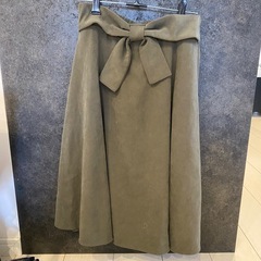 【無料】スカート カーキ リボン