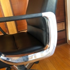 オフィスチェアの画像
