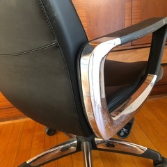 オフィスチェアの画像