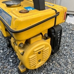 SUZUKI スズキ 発電機 SE700A エンジン発電機 の画像