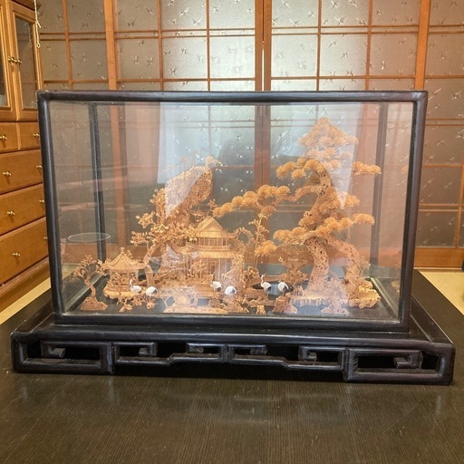 中国軟木画コルク細工工芸品ガラスケース入り置物松鶴中国庭園