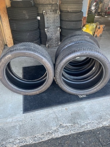 コンチネンタル　275/40、315/35 R22 各2本づつ計4本