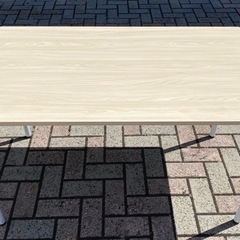 テーブル