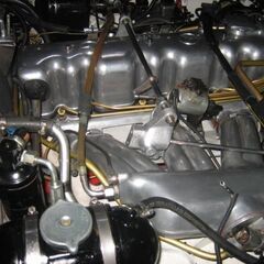 Mベンツ113SLリビルトエンジン制作専門工場-シリンダ-ボリング等内燃機業務常設の画像