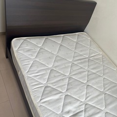 セミダブルベッド