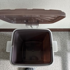 ゴミ箱の画像