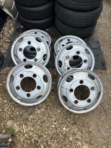 キャンター16インチ ホィール6本セットスタッドレスや用にいかがですか？