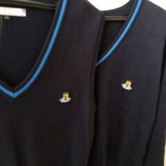 新田高校　制服　ベスト　セーター