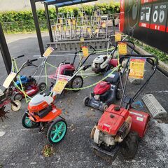 農機具コーナー出来ました！！　現在耕運機、芝刈り機、管理機…