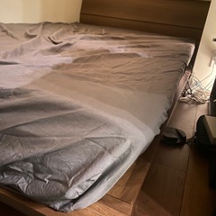 【美品】5/18 午前中に受渡し優先。Exian セミダブルベッド （マットレス付）/WalnutBR（ウォルナットブラウン）の画像