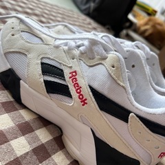 Reebokスニーカー