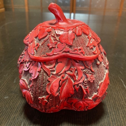 中国美術 堆朱の小物入れ 南瓜型 漆細工 彫刻 蓋付き かぼちゃ形