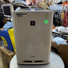 シャープ 加湿空気清浄機ホワイトプラズマクラスターイオン搭載 K...