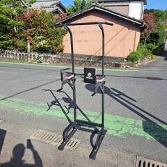 懸垂マシン　ぶら下がり健康器　筋トレ　チンニング
